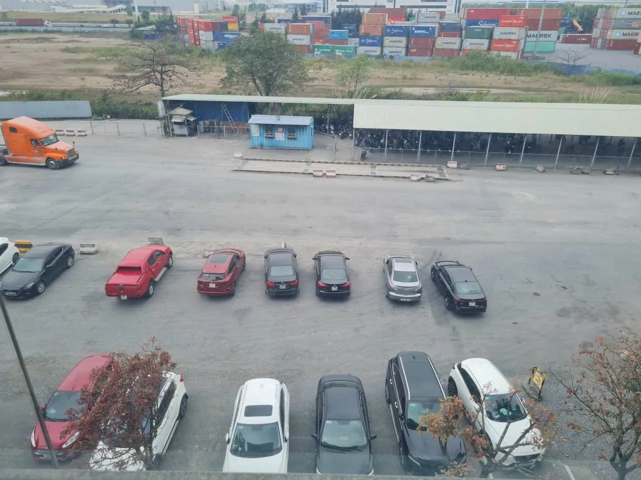 Đóng hàng ghép LCL và Hàng nguyên contaienr FLC
