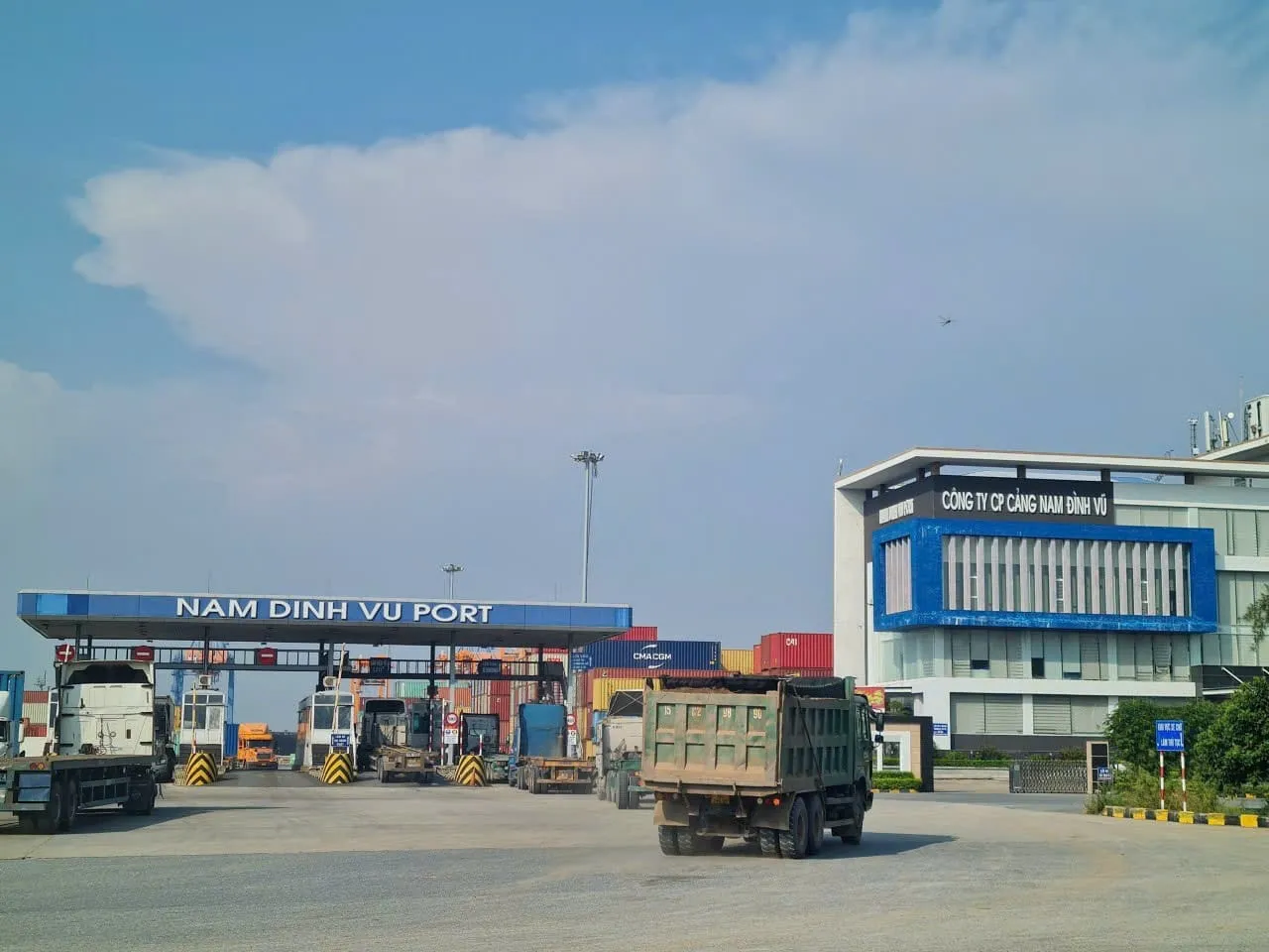 Vận chuyển container từ Hải Phòng đi các nước theo yêu cầu chủ hàng